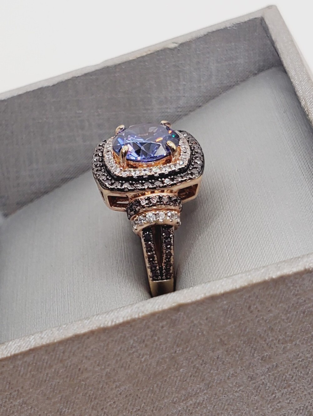 18k Rose Gold - 925 Silver Round Tanzanite, Mocha & White diamond simulants Ring - Picture 3 of 9